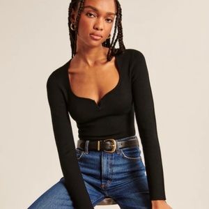 Abercrombie Black Notch Sweetheart Bodysuit Sweater Knit Size Small Ribbed
